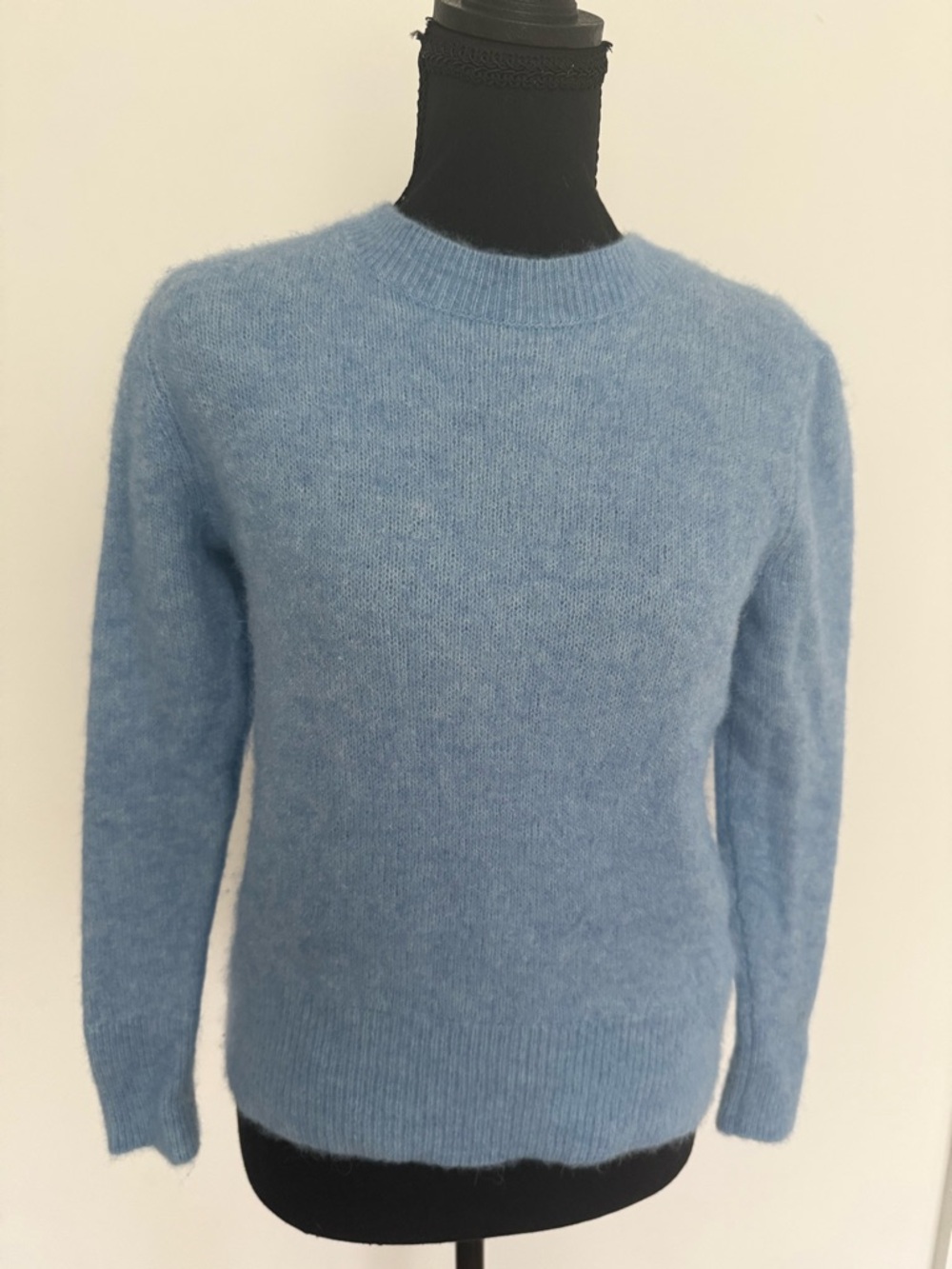 Vineyard Vines women’s  Sky Blue Crewneck Sweater